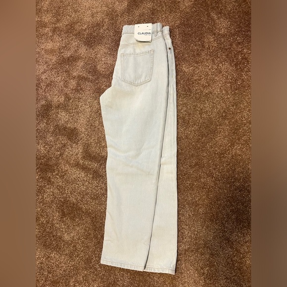 Dynamite denim. Claudia Mom Jean. Size 29(8) - Picture 3 of 5
